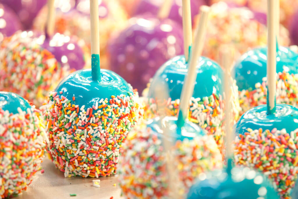 Pink (or blue) candied apples