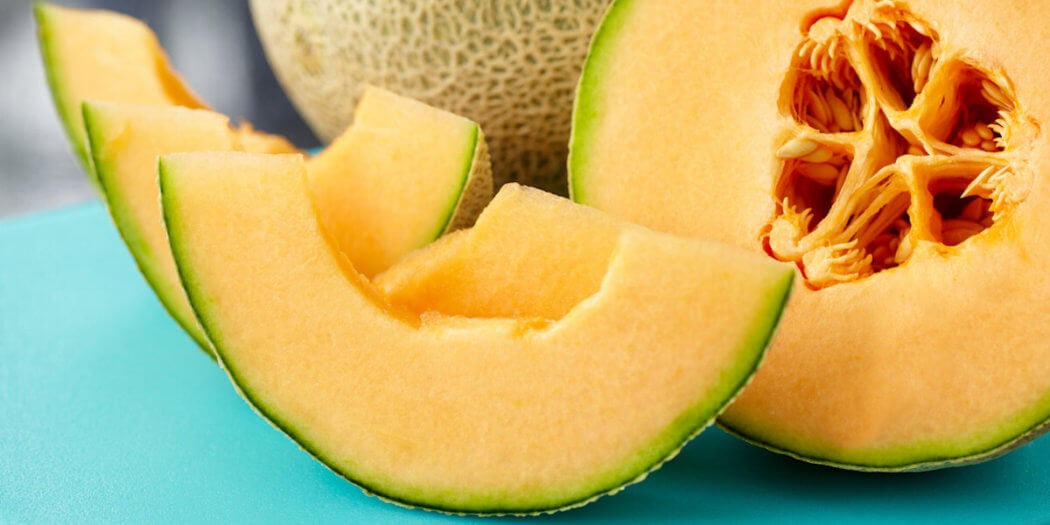 How to Cut a Cantaloupe with Step-by-Step Instructions