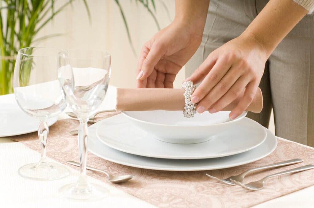 How to Fold Dinner Napkins: A Comprehensive Guide – Instacart