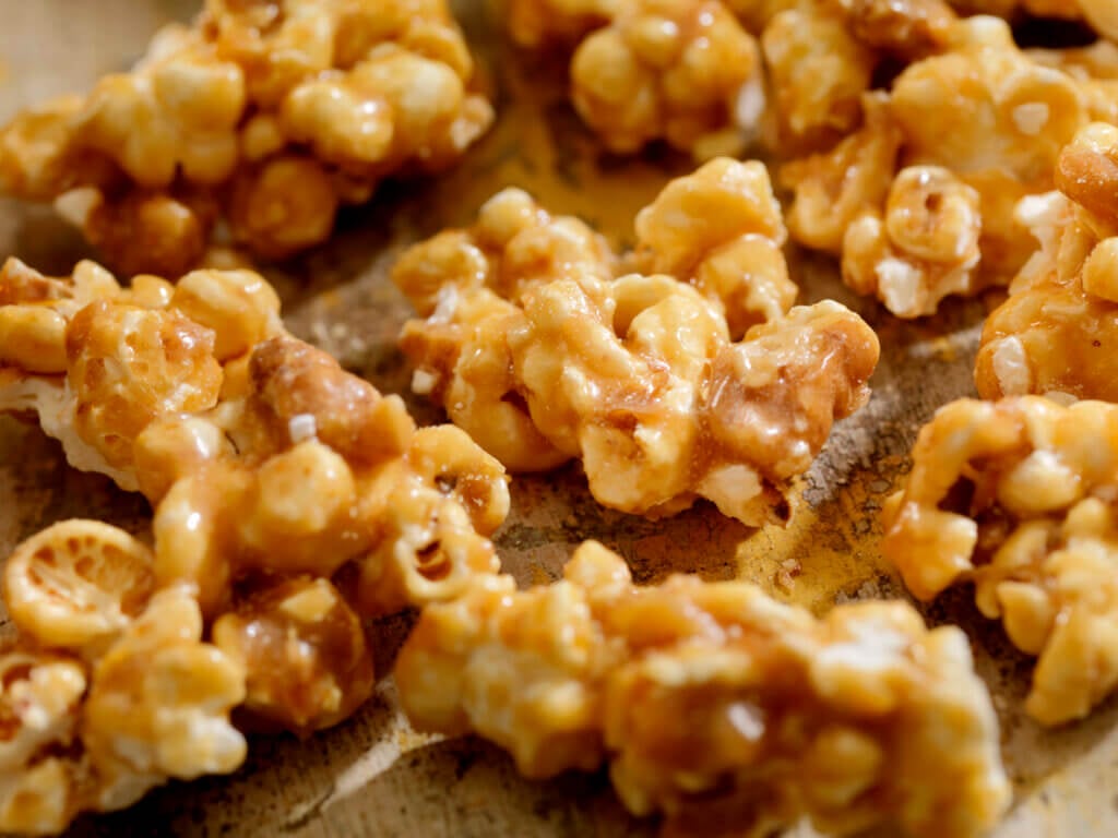 Caramel Popcorn with Nuts 