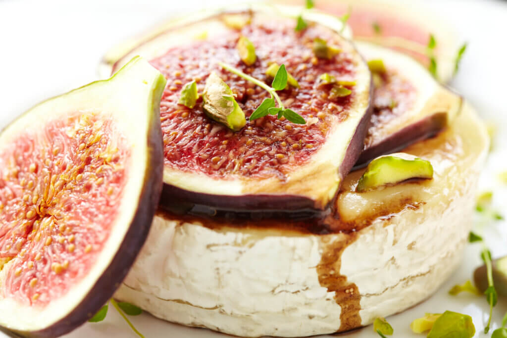 Baked Camembert with Figs, Pistachios and Thyme