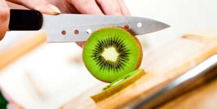 How to Cut a Kiwi with Step-by-Step Instructions