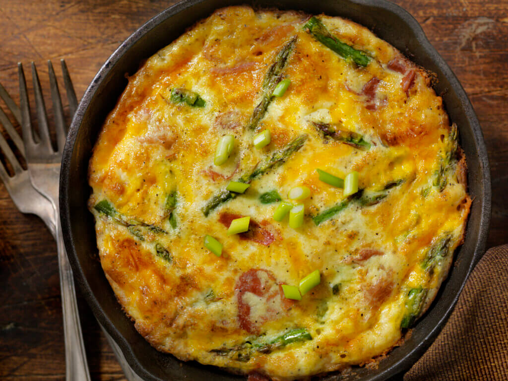 Cheese Frittata with Asparagus and Prosciutto