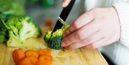 How to Cut Broccoli with Step-by-Step Instructions