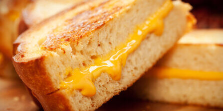 How To Make the Perfect Grilled Cheese in 5 Easy Steps