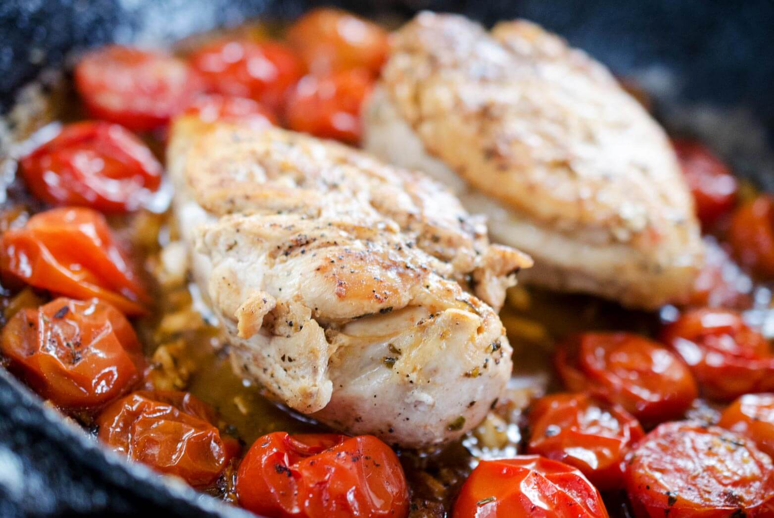Roasted tomato baked chicken