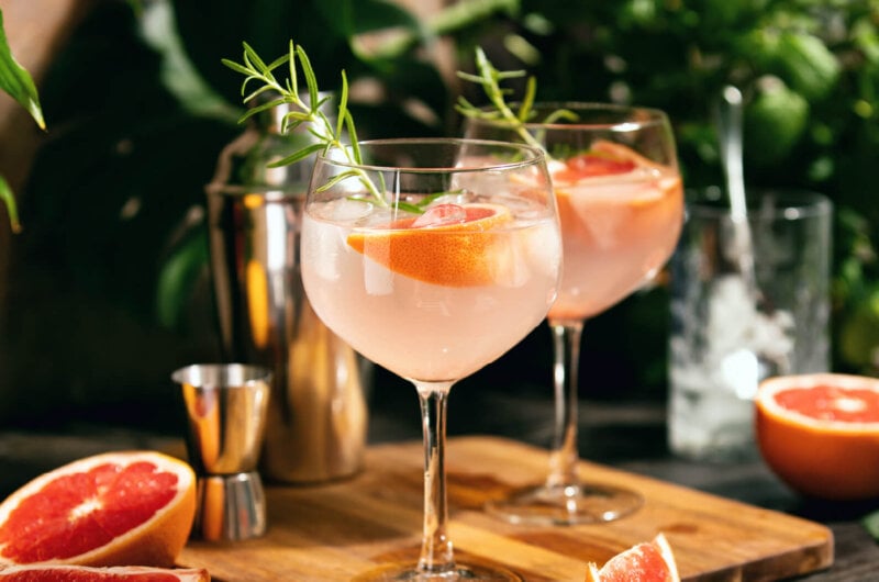 25 Best Birthday Cocktails: Martinis, Spritzers & More