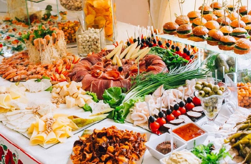 51 Engagement Party Food Ideas To Say "Yes" To