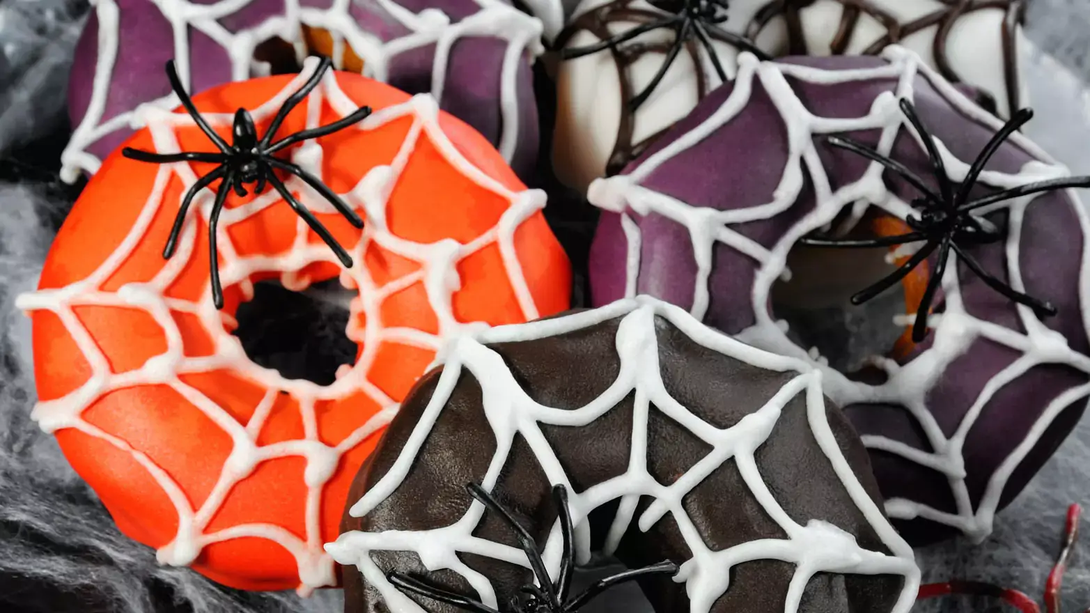 spider web donuts for halloween
