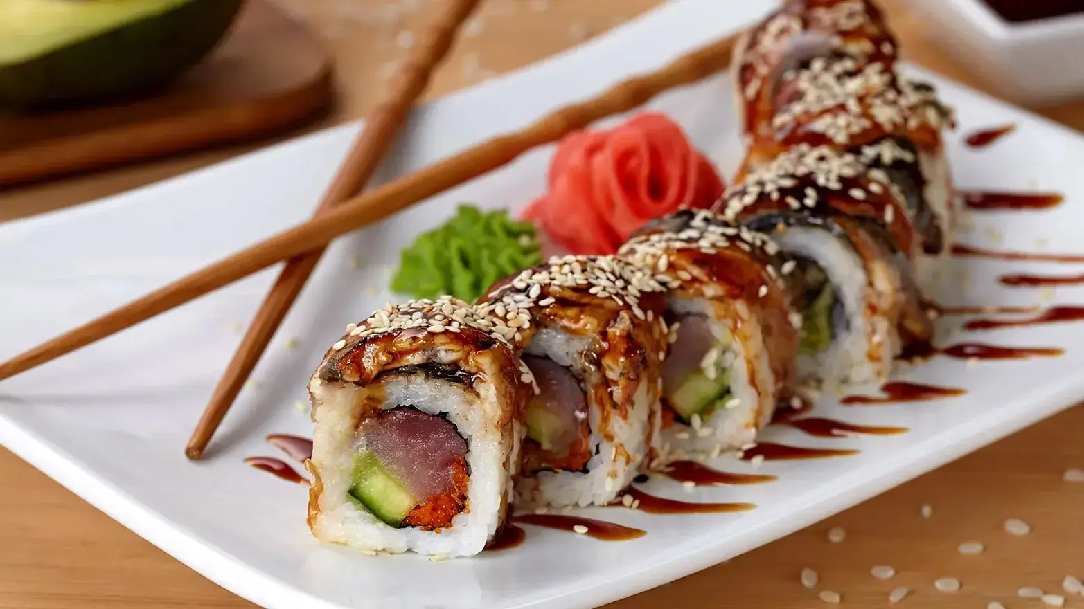 uramaki sushi rolls